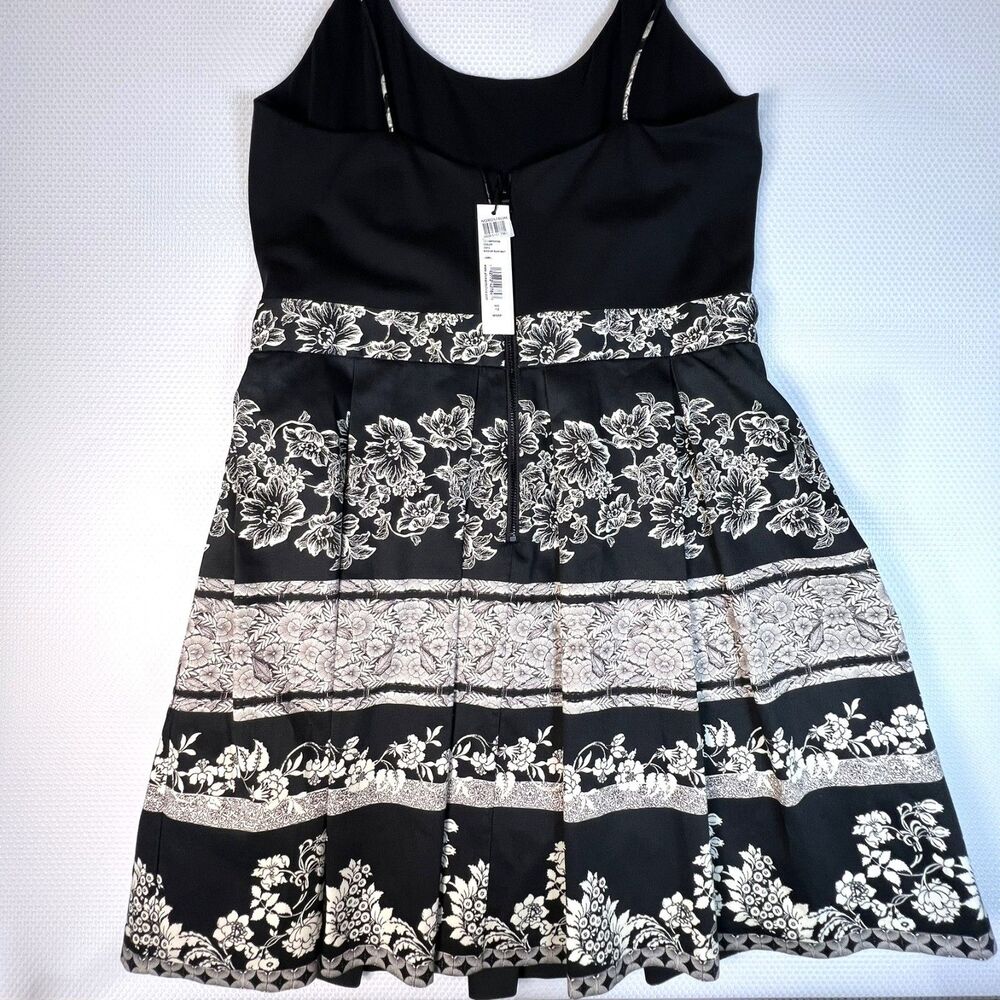 Alice + Olivia Madison Dress 14 Black White Pleated Fit Flare Floral Ballet - Picture 3 of 16